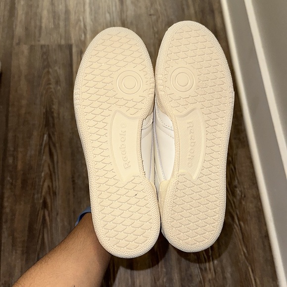 White Reebok Club Cs - Picture 7 of 7